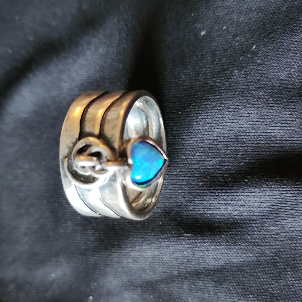 Silver pendant ring